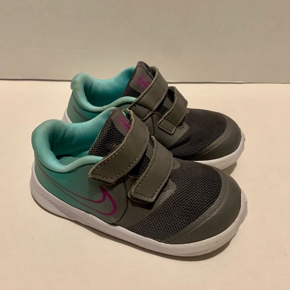 Nike Star Runner 2 TD (CT3609 001) Gunsmoke & Hyper Violet - Picture 1 of 6